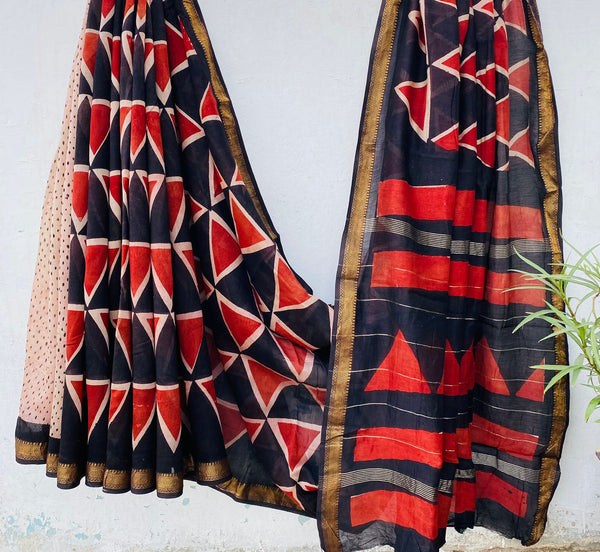 Aroma ttire Pure Maheshwari Silk Saree