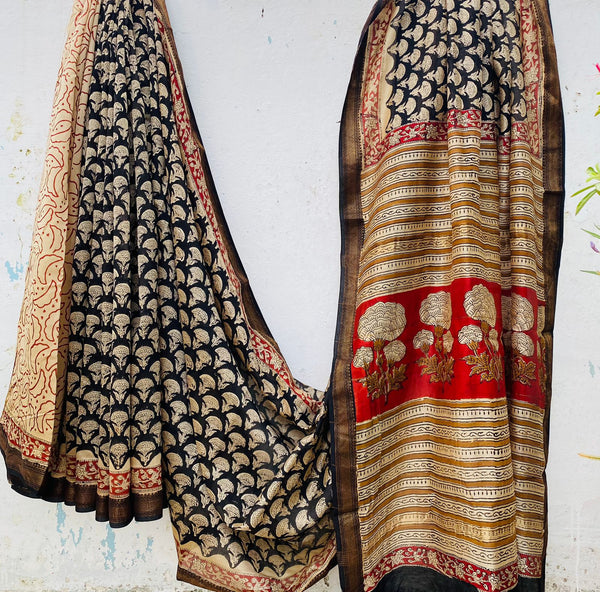 Aroma ttire Pure Maheshwari Silk Saree